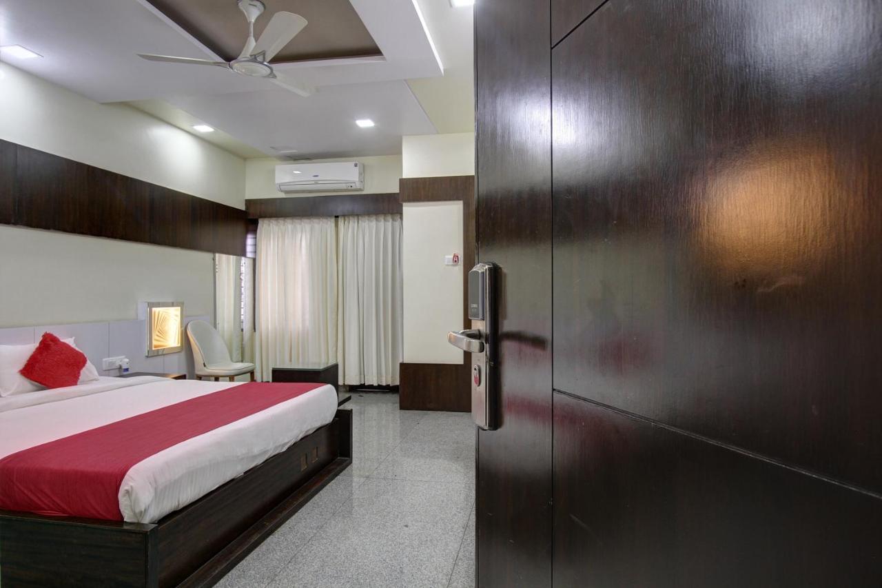 Hotel Le Grande Bijapur  Exterior photo