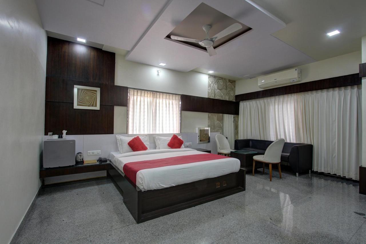 Hotel Le Grande Bijapur  Exterior photo